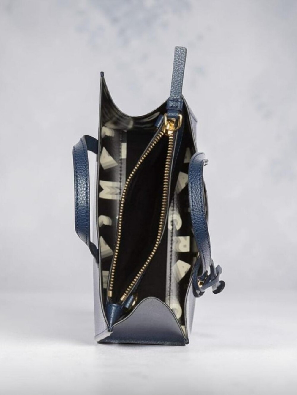 LOW START Marc Jacobs Navy Grind Tote Bag - Picture 8 of 12